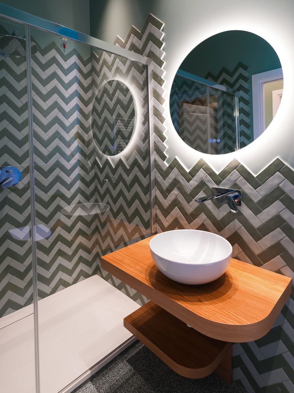 Deluxe Double Room, Balcony, Garden View | Bathroom | Shower, rainfall showerhead, free toiletries, hair dryer