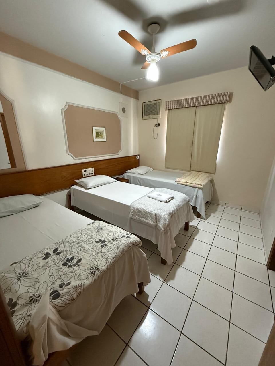 Basic Triple Room | Free WiFi