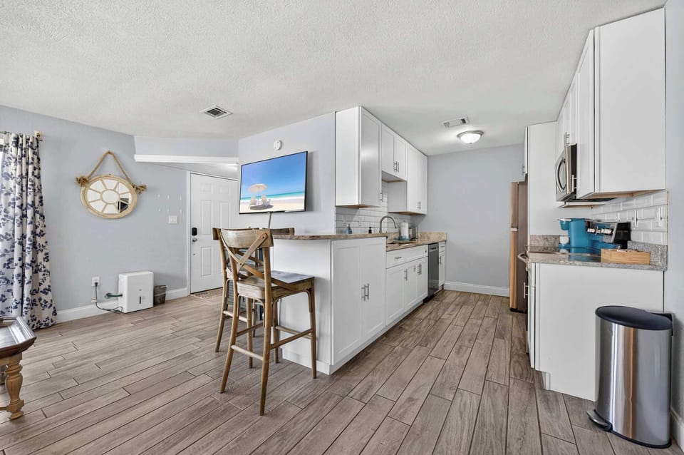 Condo, 1 King Bed with Sofa bed, Patio, Garden View (Miramar Beach Oasis) | Private kitchen | Fridge, microwave, oven, stovetop