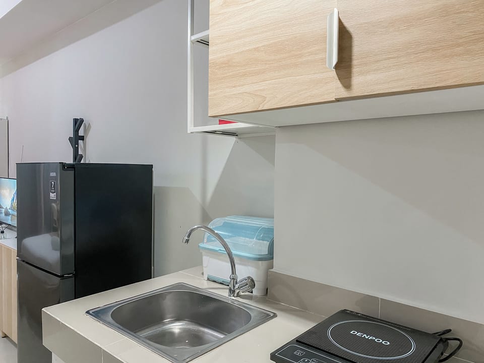 Standard Apartment | Private kitchen | Cookware/dishes/utensils