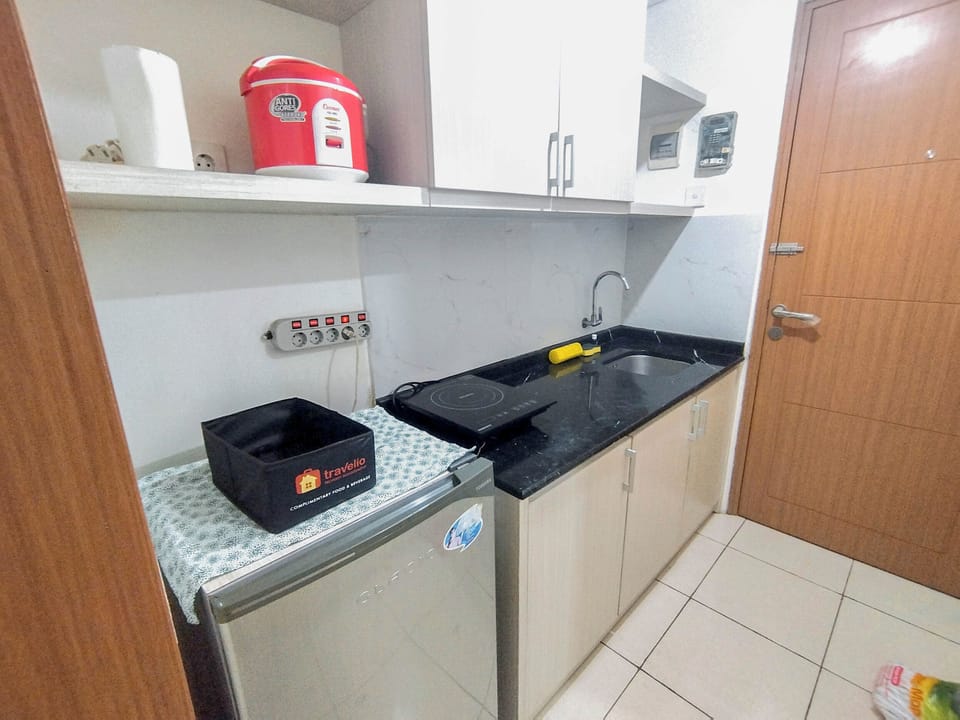 Standard Apartment | Private kitchen | Cookware/dishes/utensils