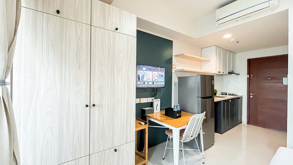 Standard Apartment | Private kitchen | Cookware/dishes/utensils