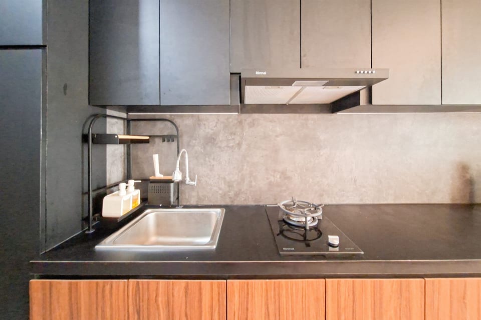 Standard Apartment | Private kitchen | Cookware/dishes/utensils