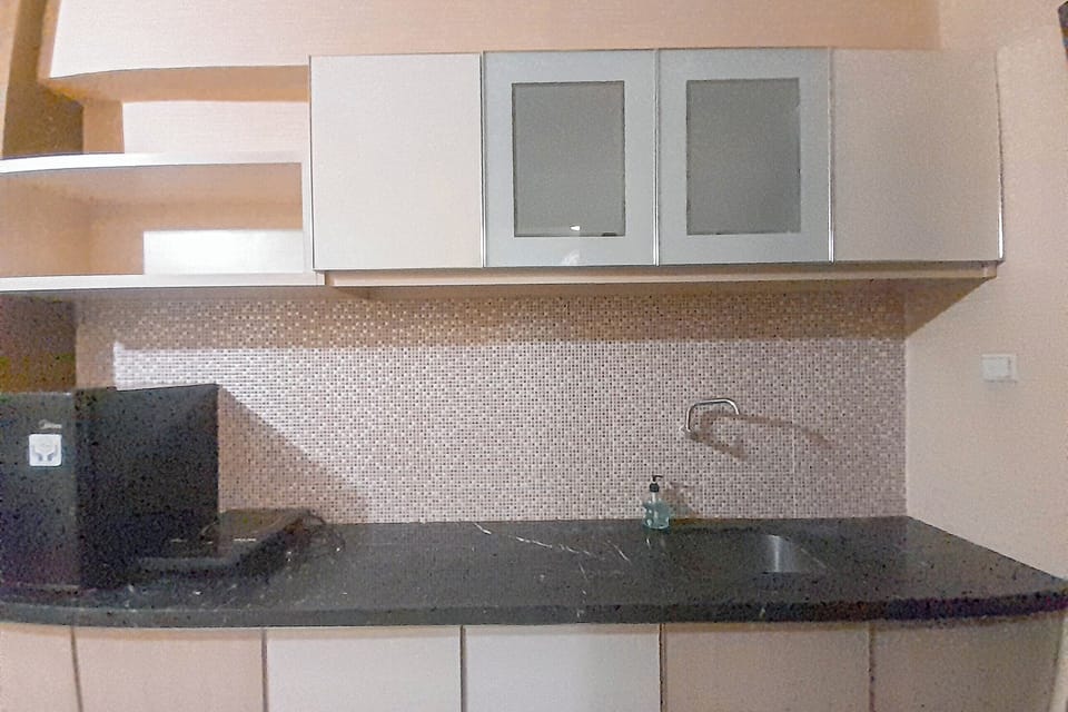 Standard Apartment | Private kitchen | Cookware/dishes/utensils