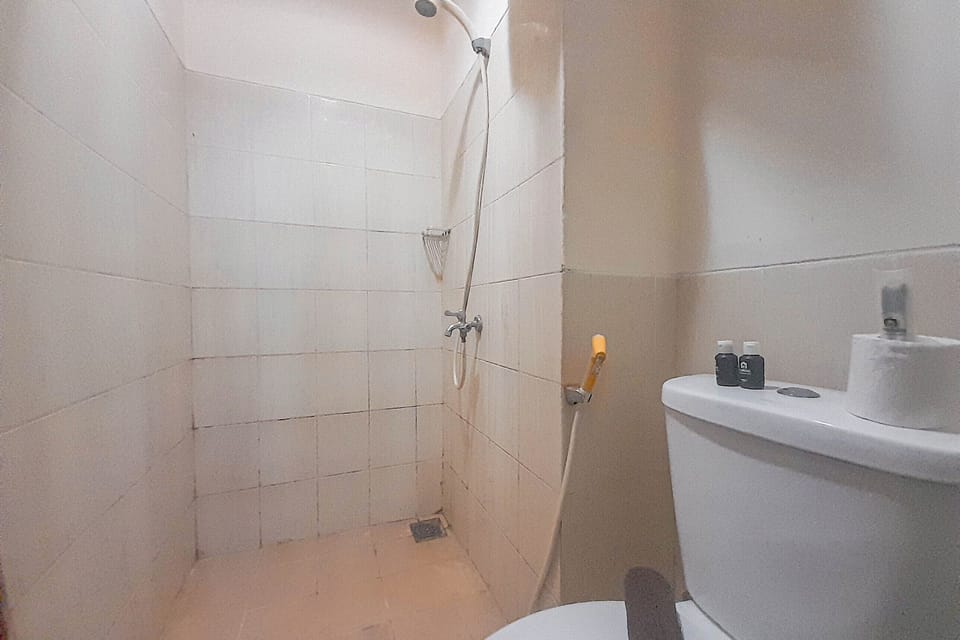 Standard Apartment | Bathroom