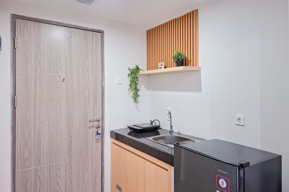 Standard Apartment | Private kitchen | Cookware/dishes/utensils