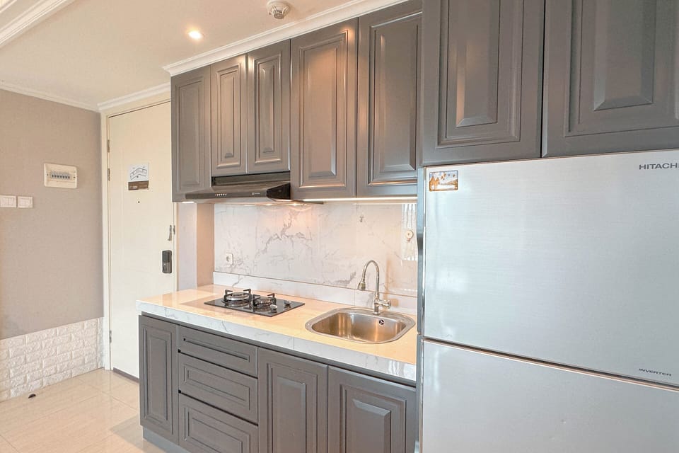 Deluxe Apartment | Private kitchen | Cookware/dishes/utensils