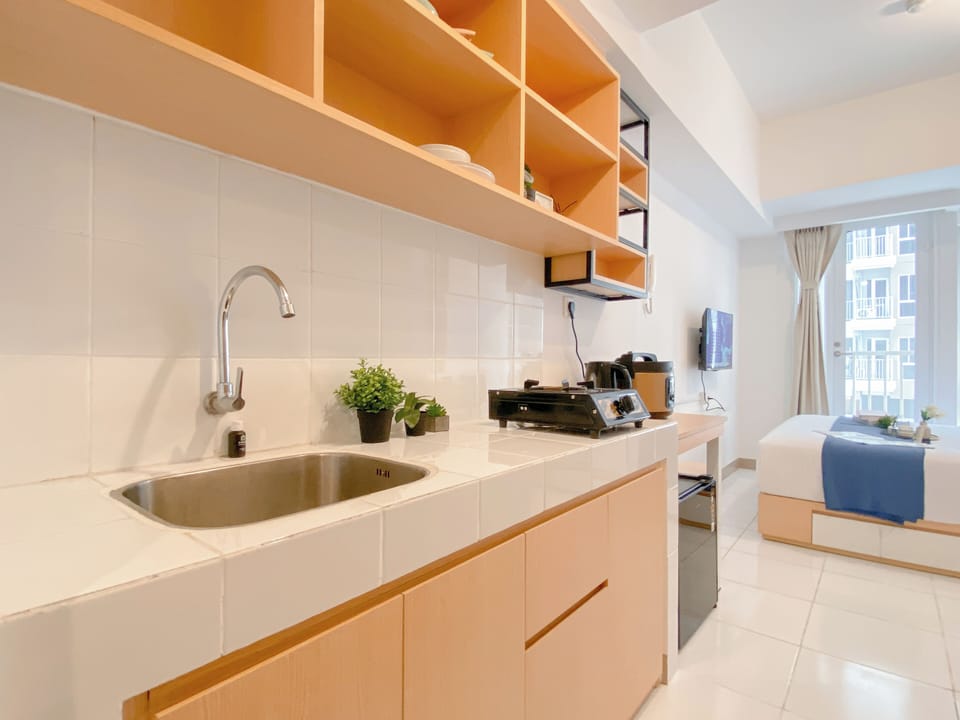 Deluxe Apartment | Private kitchen | Cookware/dishes/utensils