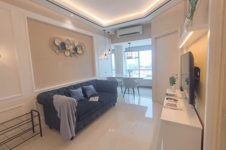 Deluxe Apartment | Living area