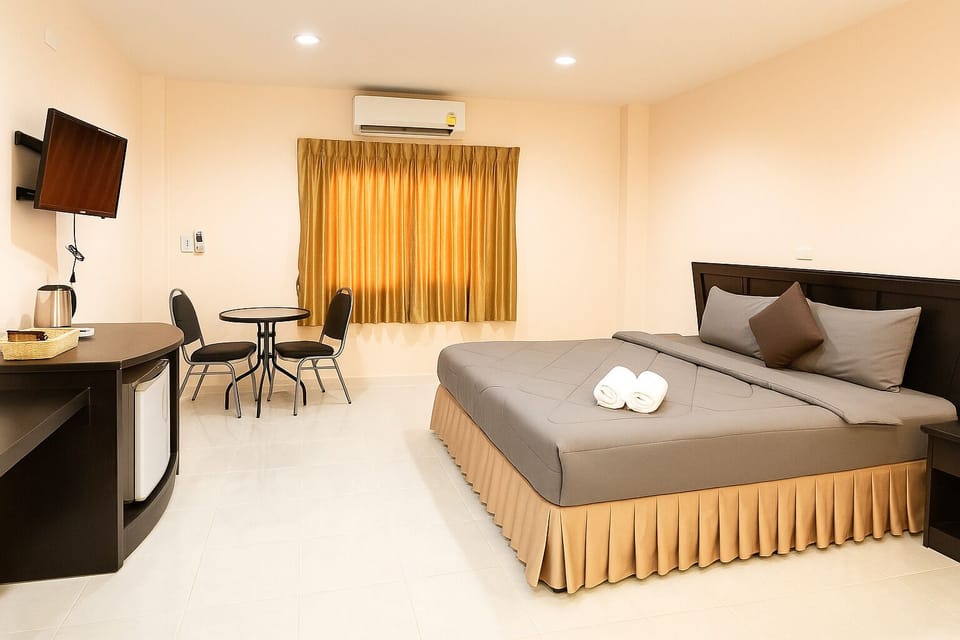 Superior Room | Free minibar, desk, free WiFi, bed sheets