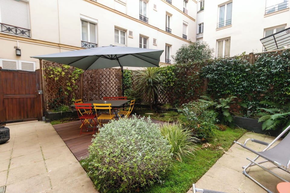 Apartment | Outdoor dining