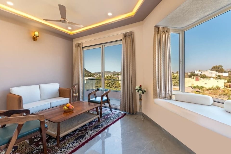 Luxury Room, Balcony | Desk, free WiFi