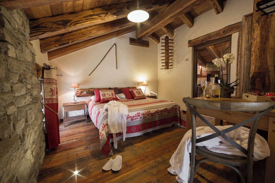 Double or Twin Room | In-room safe, desk, free WiFi