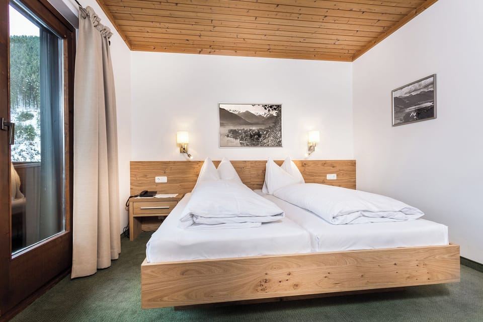 Double Room, Balcony, Valley View | Free WiFi