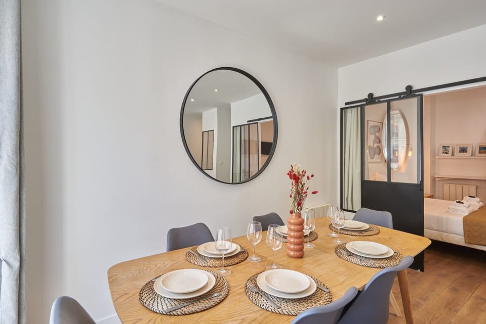 Apartment | Dining