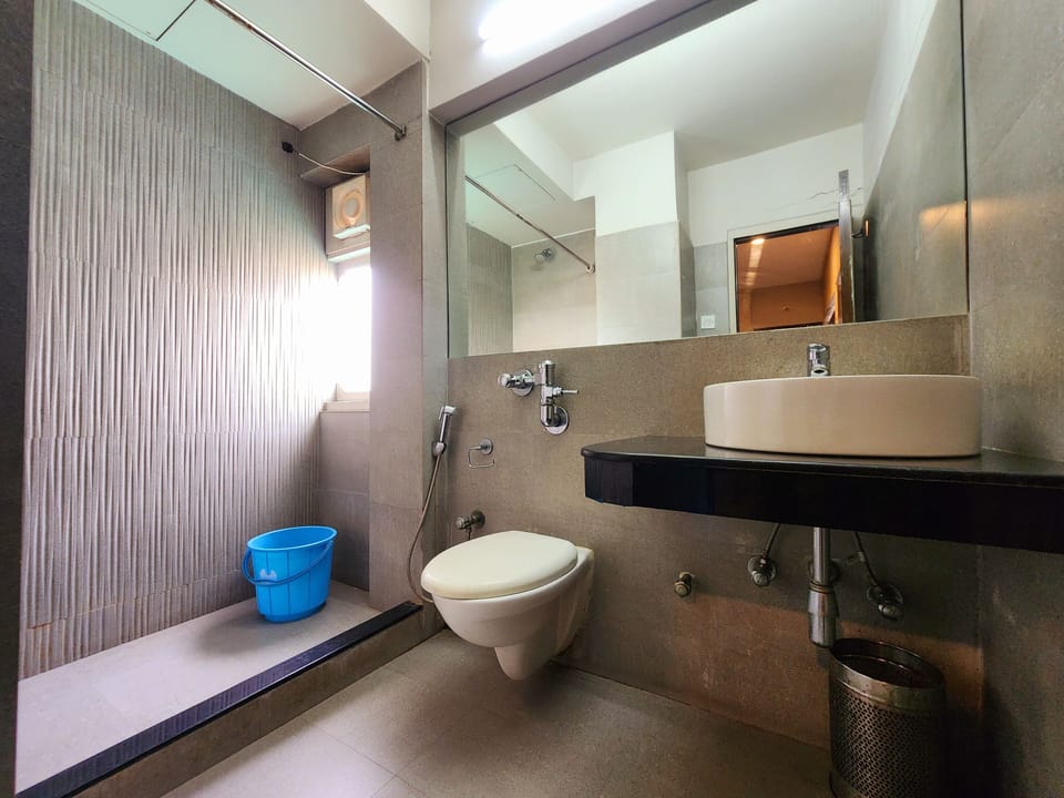 Executive Double Room, City View | Bathroom
