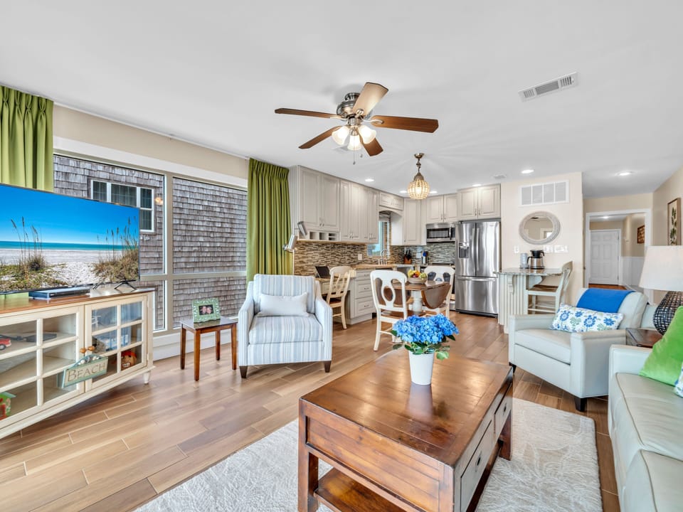Condo, 1 Bedroom | Living area | Smart TV