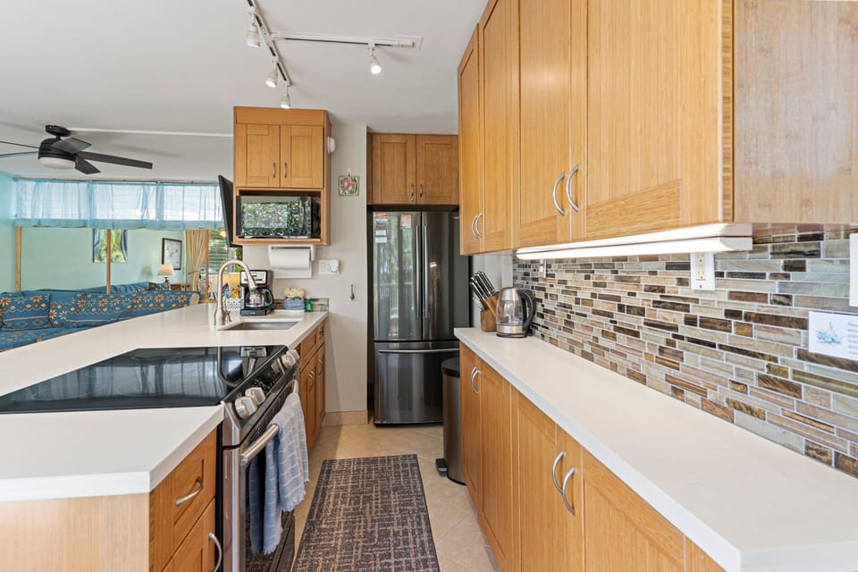 Condo, 2 Bedrooms | Private kitchen | Coffee/tea maker, fridge, oven, toaster