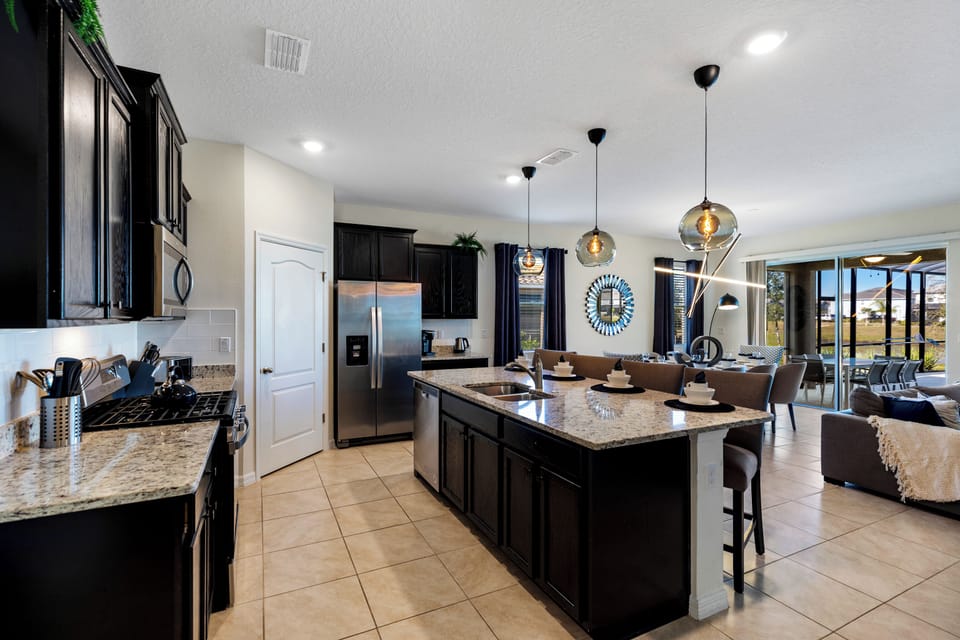 Family House, Patio, Lake View | Private kitchen | Full-size fridge, microwave, oven, stovetop