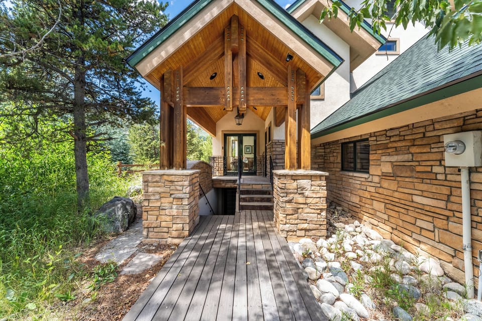 House (5 Bedrooms) | Property amenity