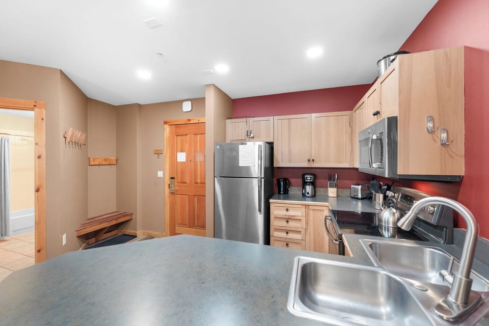 Condo (2 Bedrooms) | Property amenity