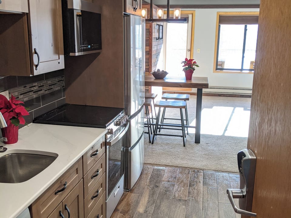 Condo (1 Bedroom) | Property amenity