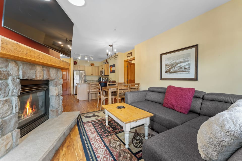 Condo (2 Bedrooms) | Property amenity