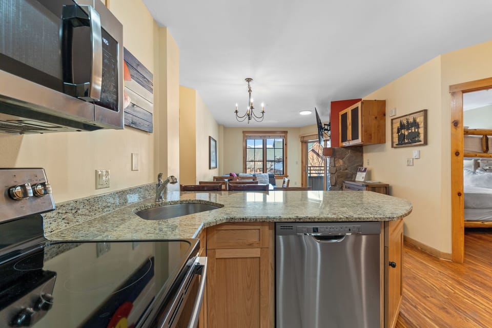 Condo (2 Bedrooms) | Property amenity