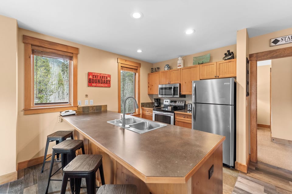 Condo (2 Bedrooms) | Property amenity