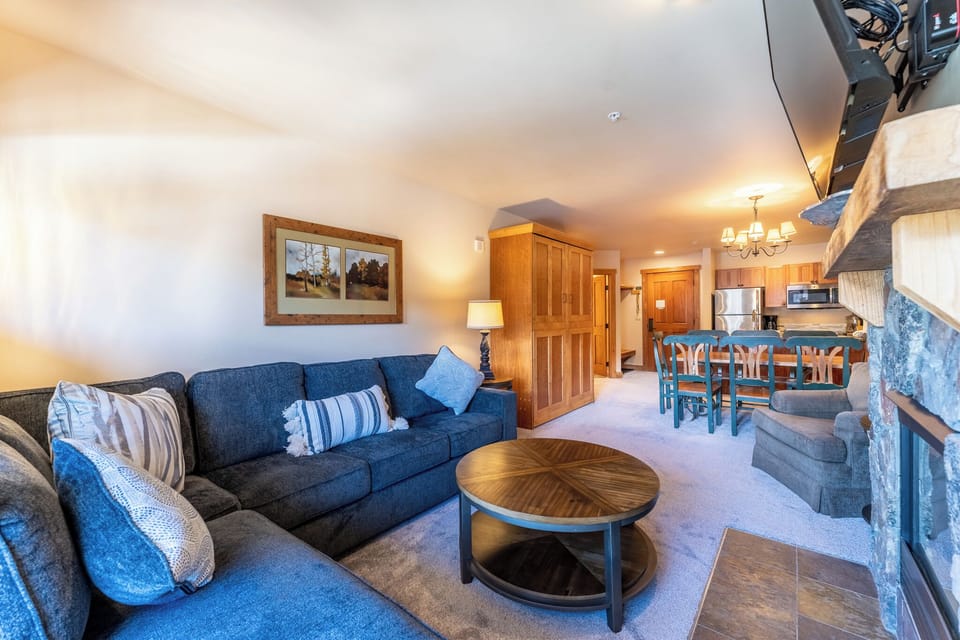 Condo (2 Bedrooms) | Property amenity