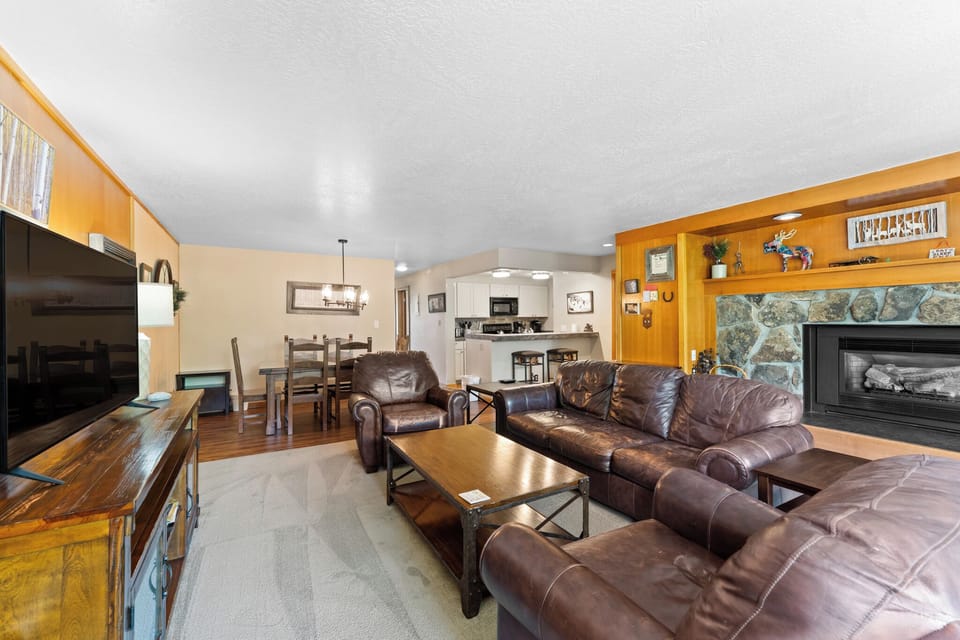 Condo (2 Bedrooms) | Property amenity