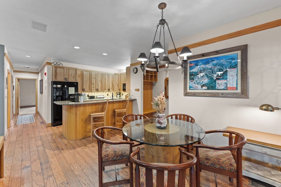 Condo (2 Bedrooms) | Property amenity