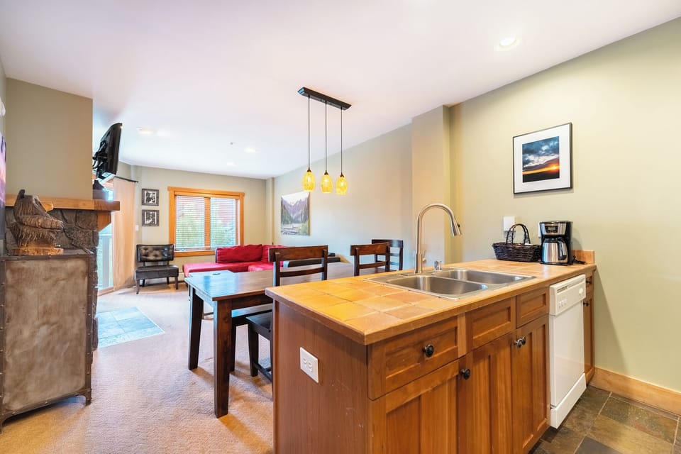 Condo (1 Bedroom) | Front of property