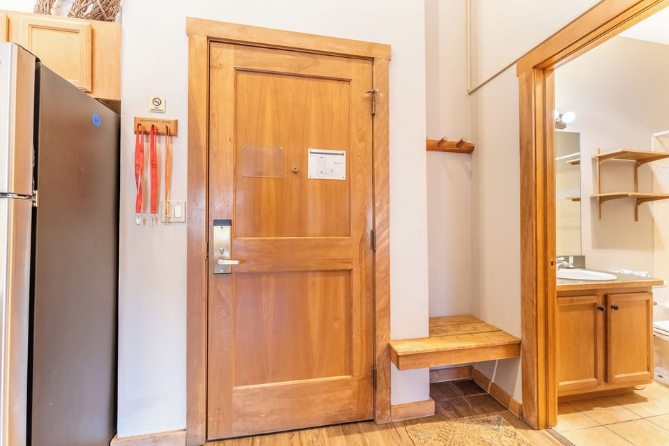 Condo (2 Bedrooms) | Property amenity