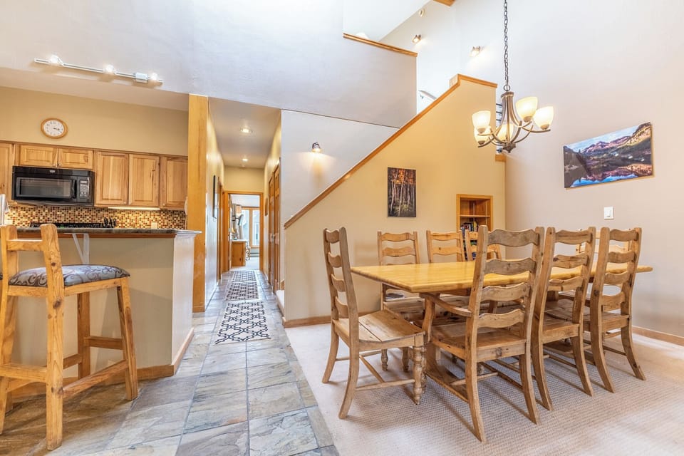 Condo (2 Bedrooms) | Property amenity