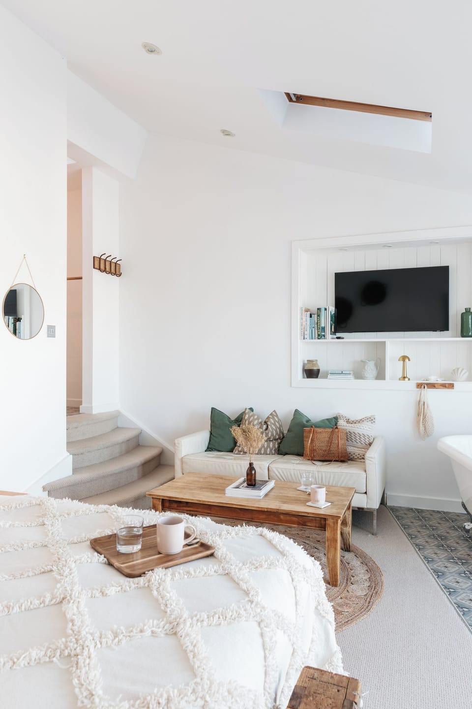 Suite, Bathtub, Sea View | Bed sheets