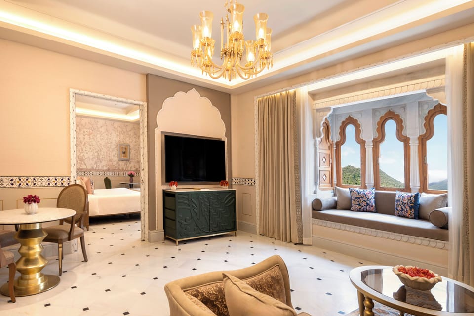 Luxury Suite, 1 King Bed | Premium bedding, minibar, in-room safe, desk