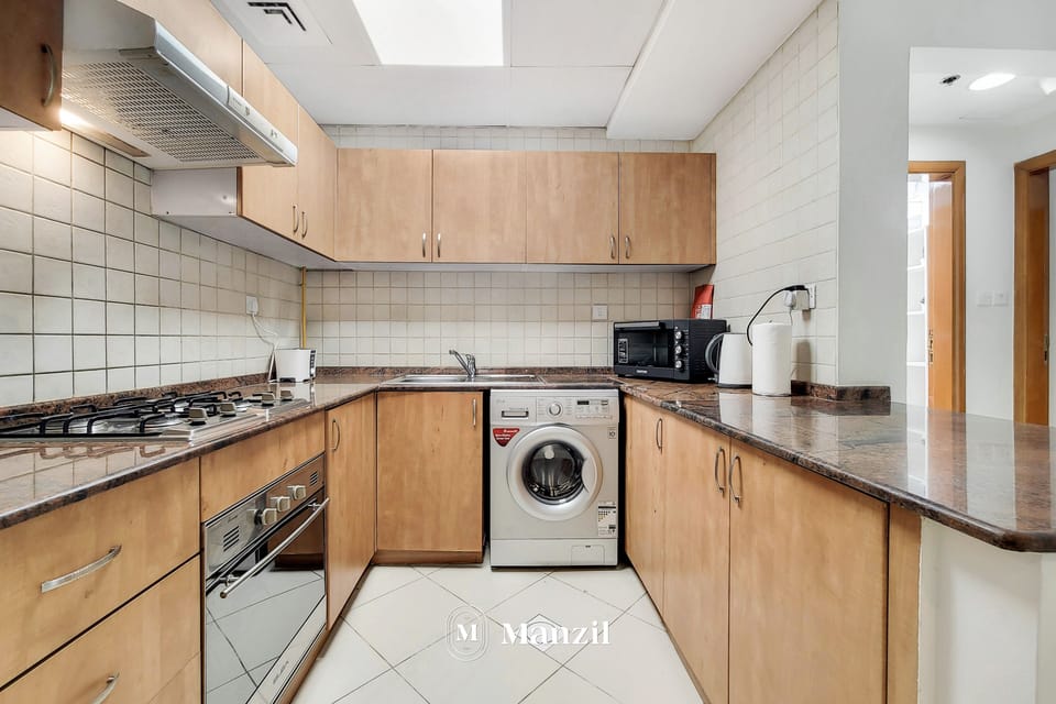 Luxury Apartment, Balcony, Marina View | Private kitchenette