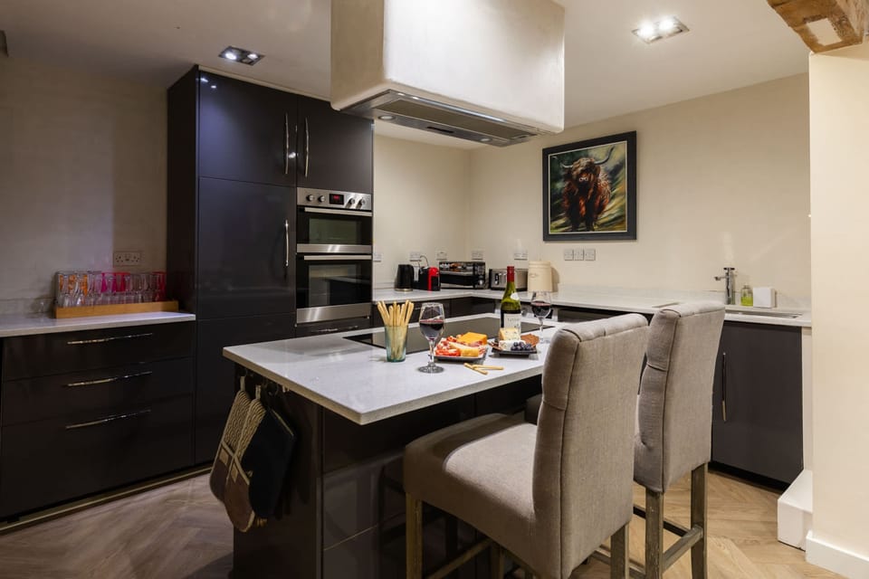 Apartment | 4 bedrooms, Internet