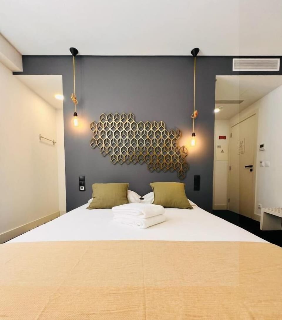 Standard Double Room | In-room safe, desk, laptop workspace, free WiFi