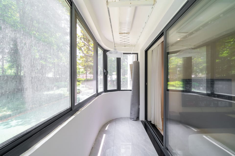 Senior Apartment | Balcony