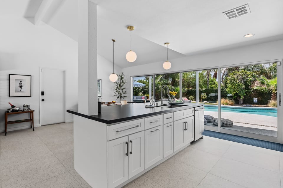 House, Multiple Beds, Pool Access, Pool View (El Conquistador 2) | Private kitchen | Fridge, microwave, oven, stovetop