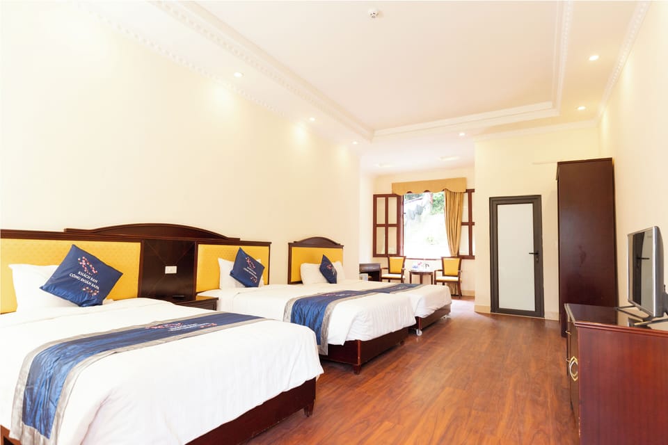 Standard Triple Room, Hill View | Free WiFi