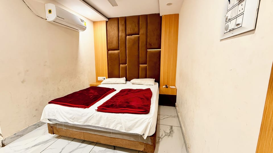 Premium bedding, desk, laptop workspace, soundproofing