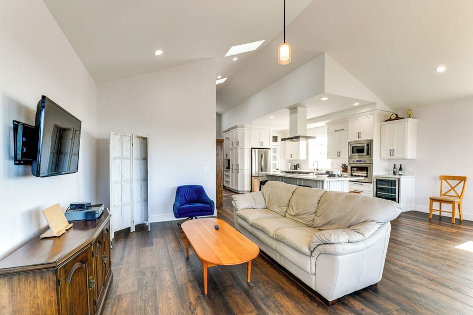 House (4 Bedrooms) | Interior