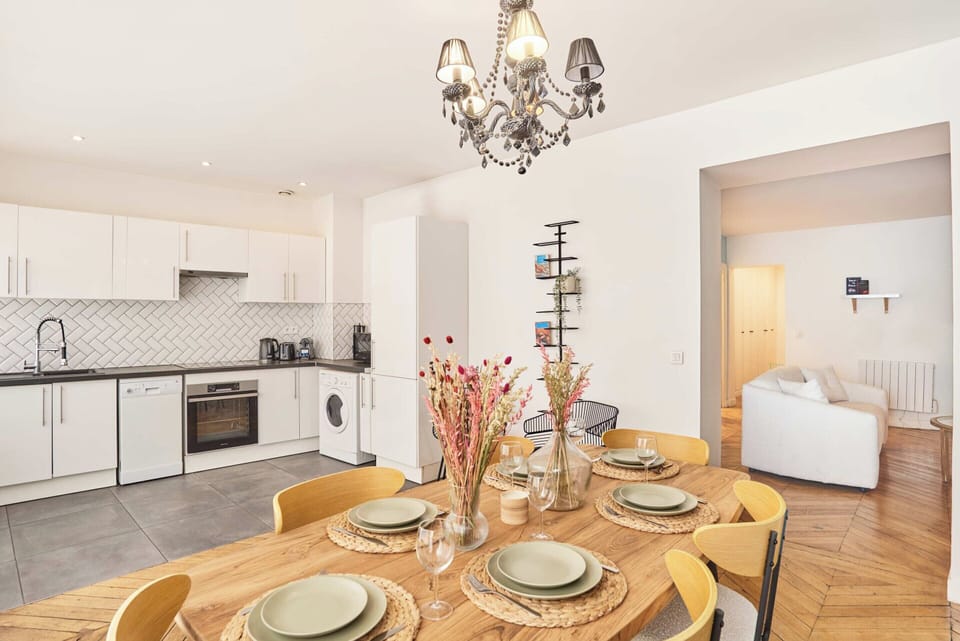 Apartment | Dining