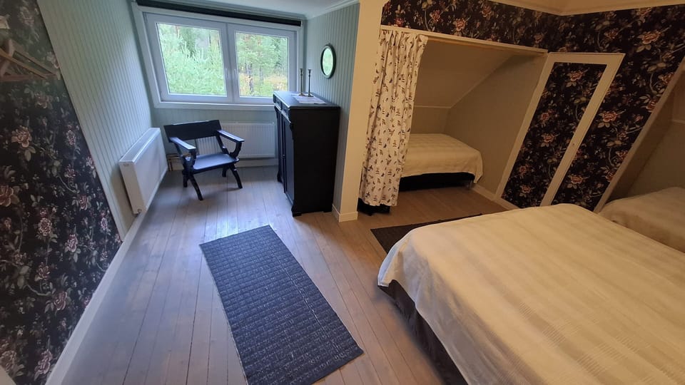 Family Quadruple Room | Iron/ironing board (on request), travel crib, WiFi (free), bed sheets