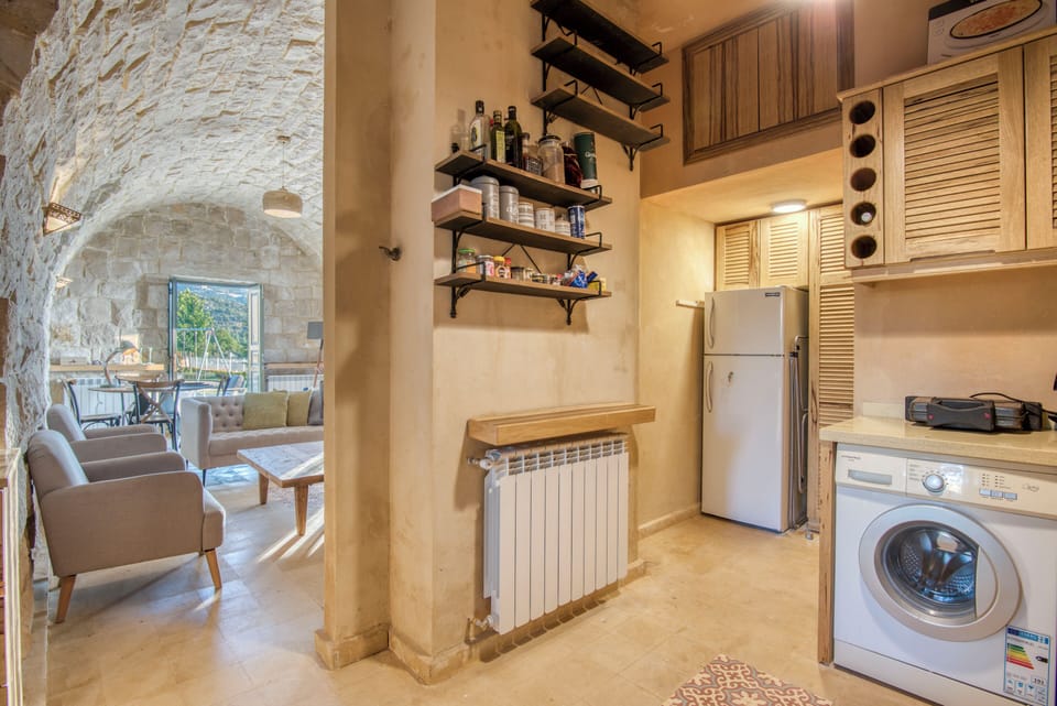 House, 3 Bedrooms, Kitchen, Mountain View | Laundry