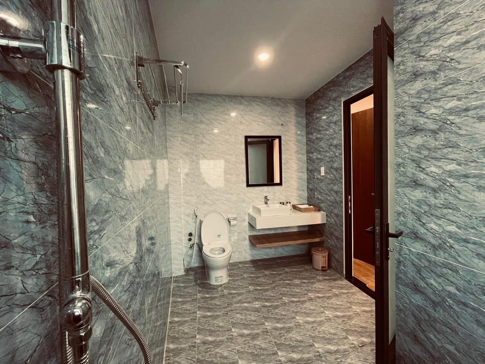 Luxury Villa, Pool View | Bathroom | Free toiletries, slippers, bidet, soap
