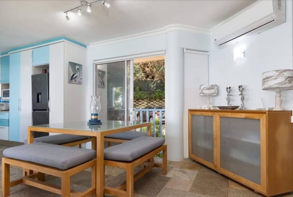 Apartment, 3 Bedrooms, Smoking, Balcony | Dining